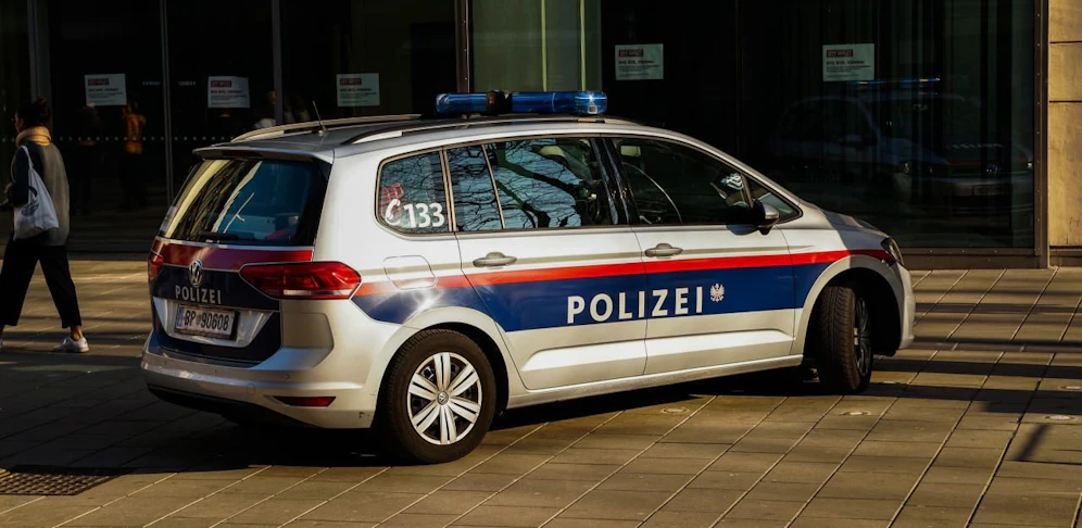 Die Polizei ermittelt in dem Fall der toten 16-Jährigen.