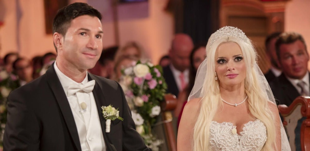Daniela Katzenberger und Lucas Cordalis haben sich 2016 das Ja-Wort gegeben - live auf RTL 2. 