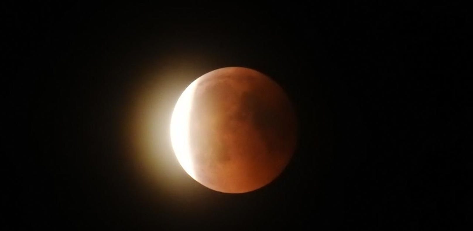 Die besten Bilder der Rekord-Mondfinsternis