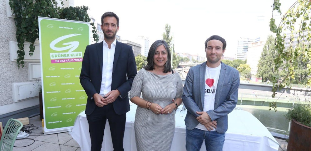 Verkehrsexperte Harald Frey, Vizebürgermeisterin Maria Vassilakou (Grüne) und der grüne Landessprecher Joachim Kovacs