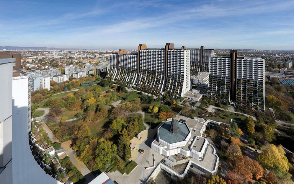 Die Aussicht auf den Wohnpark Alterlaa im 23. Wiener Gemeindebezirk Liesing.