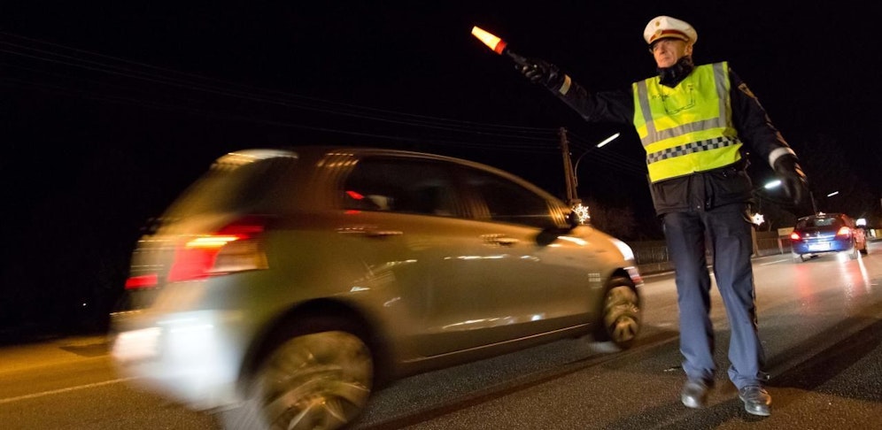 Symbolfoto einer Polizeikontrolle.