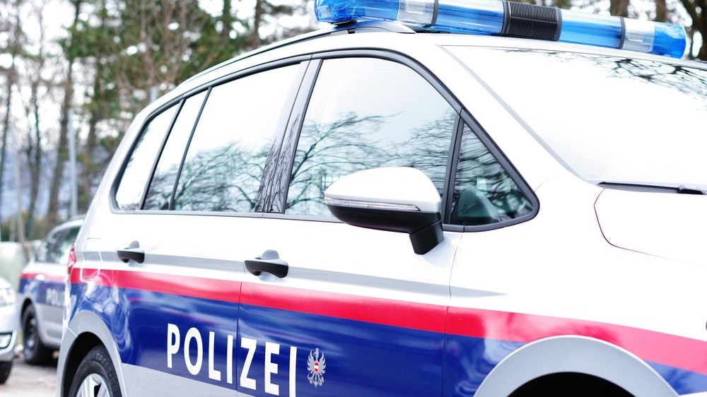 Liebeskranker Afghane löst Polizeieinsatz in Schule aus - Niederösterreich | heute.at