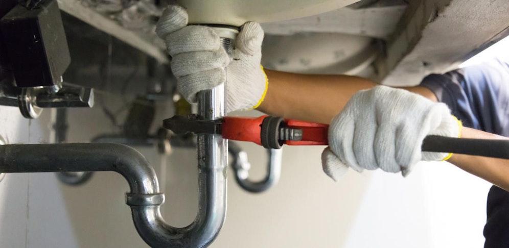 Die Wiener Handwerker helfen trotz Corona-Krise bei Gebrechen mit Haushalt. Doch Vorsicht: Nicht hinter jedem Eintrag im Internet steht auch ein seriöser Fachbetrieb. 