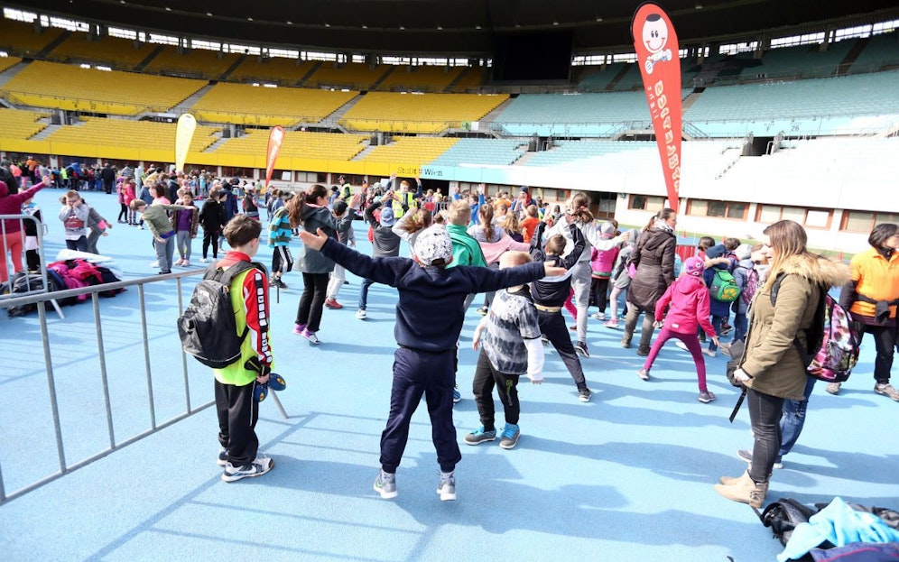 20160425 / athletics lite im stadion mit str. mailath pokorny / foto: denise auer / tageszeitung heute