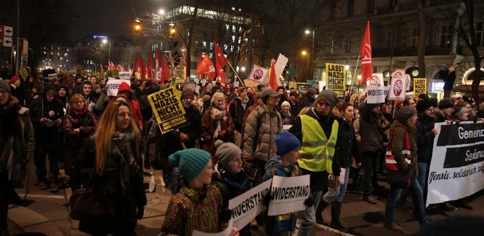 Demo gegen den Akademikerball 2018.
