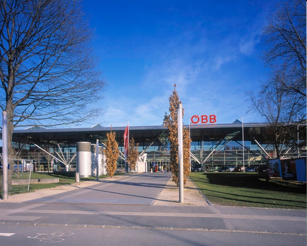 Der Zehnjährige stieg in Wien unbemerkt in den Zug, fuhr bis nach Linz. 