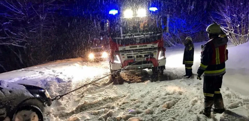 Das Land warnt vor Schneefahrbahnen.