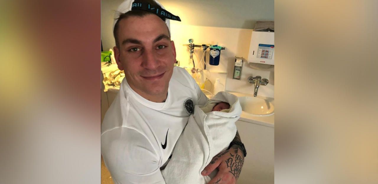 Gzuz mit seiner Tochter Emilia.