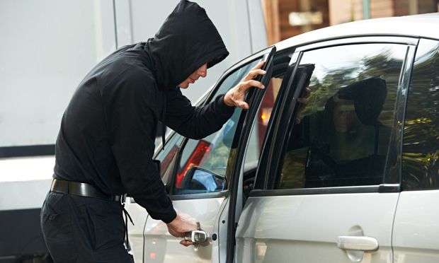 Die Wiener Polizei musste am Dienstag mehrfach wegen Autoeinbrüchen ausrücken (Symbolbild).