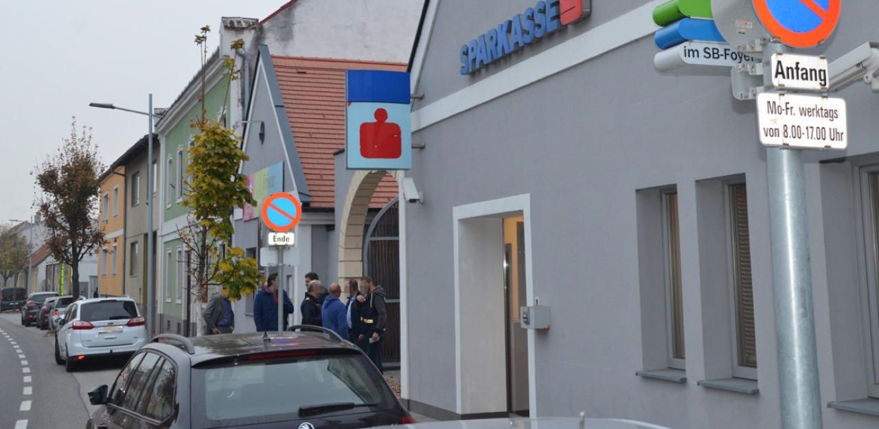Heute.at - Banküberfall in NÖ: Fahndung nach Täter