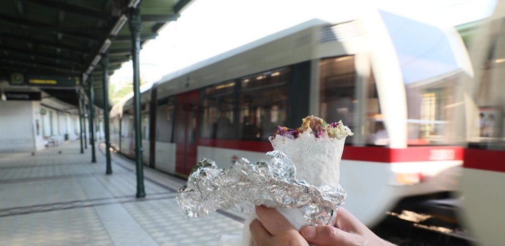 Auch für die U6-Fahrer gibt es keine Ausnahme vom Essverbot. 