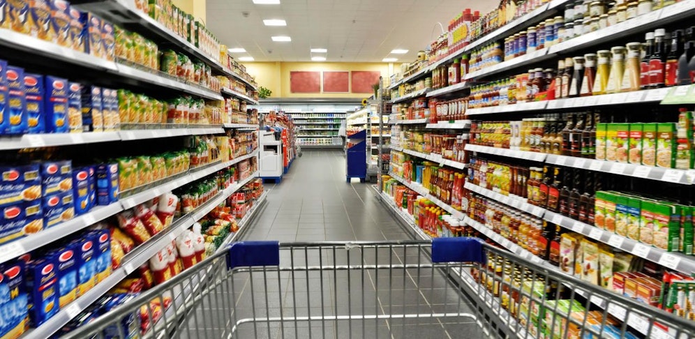 Wer noch Lebensmittel für die Feiertage einkaufen muss, kann heute besonders früh aufstehen.