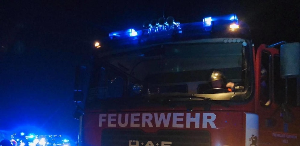 Nächtlicher Großeinsatz für die Feuerwehr.
