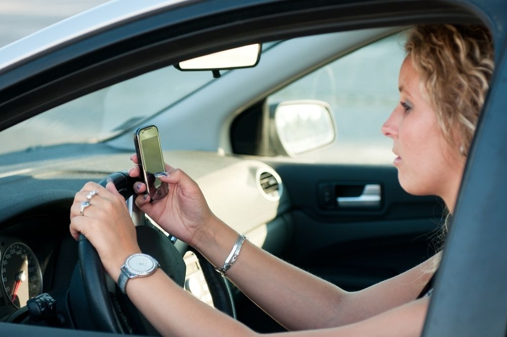 Niederösterreich – 100 € für Telefonieren im Auto! Strafen werden ...