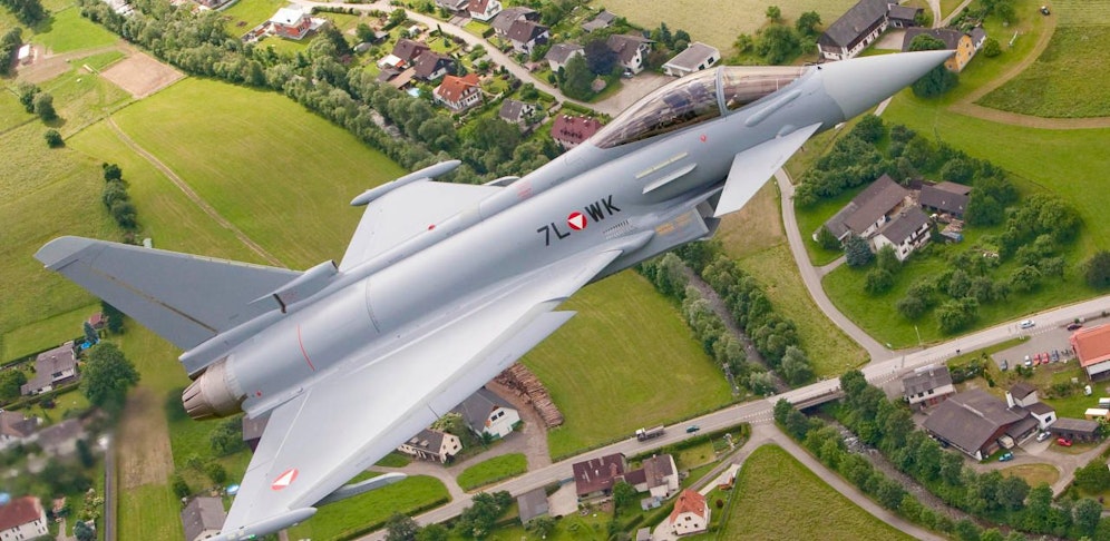 Eurofighter trainieren wieder den Überschallflug.