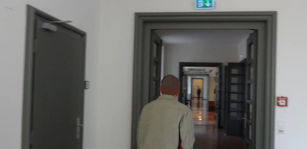 Der Bauer von hinten am Kremser Gericht.
