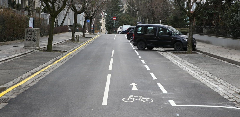 Amtsgroteske in der Messerschmidtgasse: Markierungen waren nicht beabsichtigt.