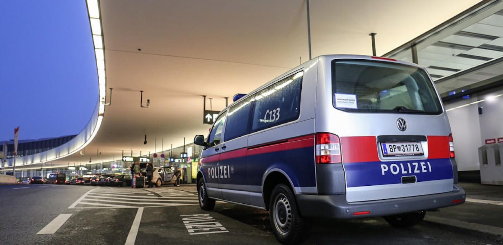 Polizeieinsatz am Flughafen Wien-Schwechat