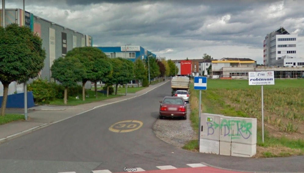 Blick in die Anton-Paar-Straße in Graz-Straßgang