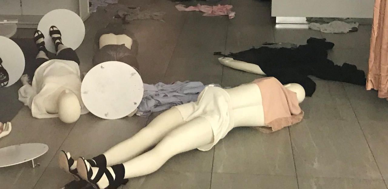 Heute.at - H&M-Filialen wegen Affen-Pulli verwüstet
