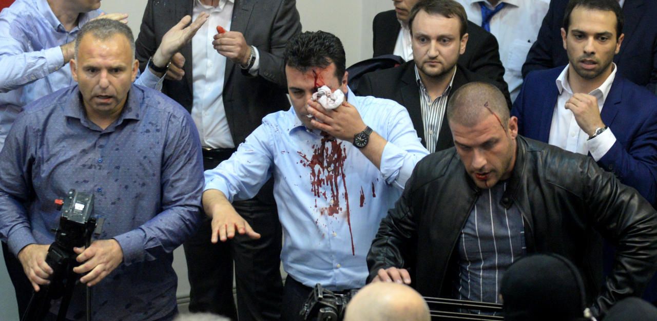 Heute.at - Wütende Demonstranten stürmten Parlament