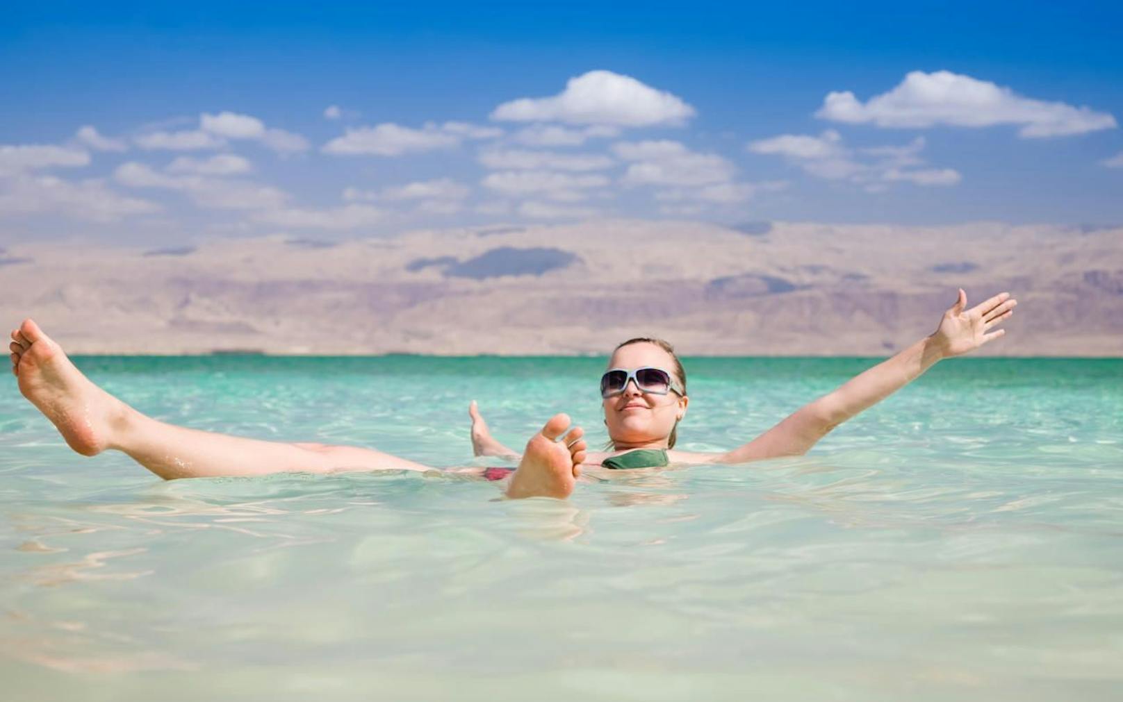 Das Tote Meer ist ein beliebtes Reiseziel für Badeurlaube. Symbolfoto