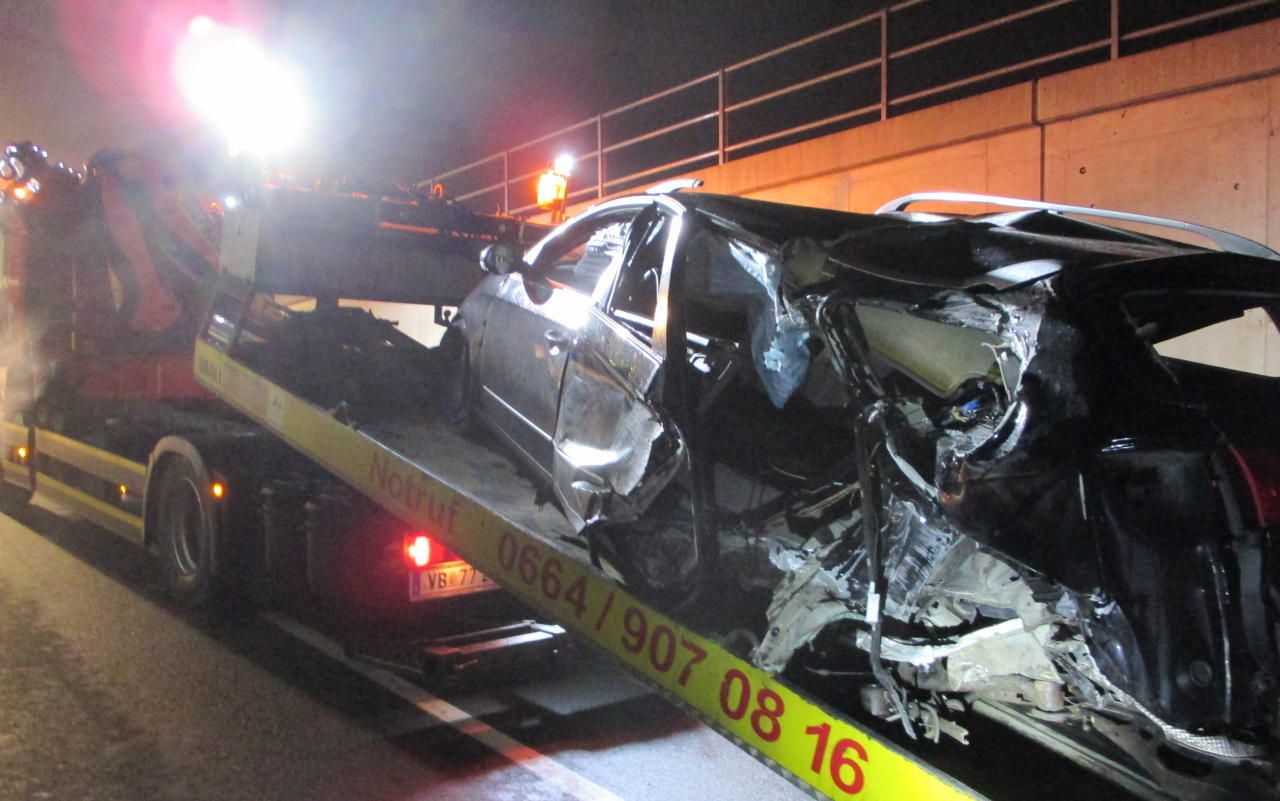 Heute.at - ZWEI betrunkene Fahrer bei EINEM Alko-Unfall