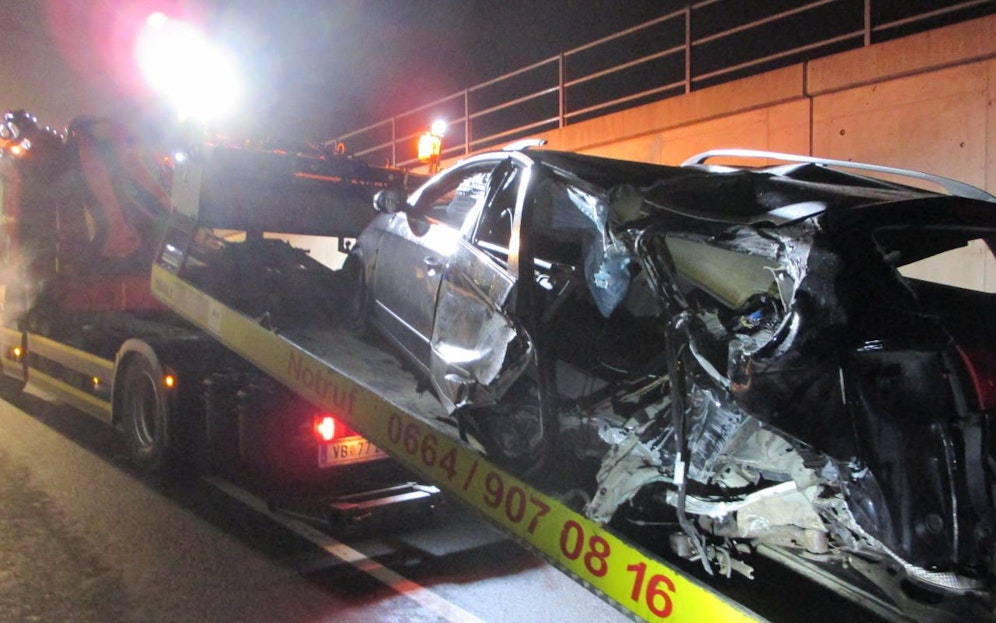 Das Auto des Alko-Lenkers wurde völlig zerstört.