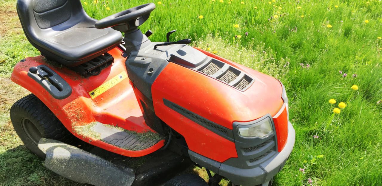 Heute.at - Foul! Rasenmähertraktor von SV Furth gestohlen