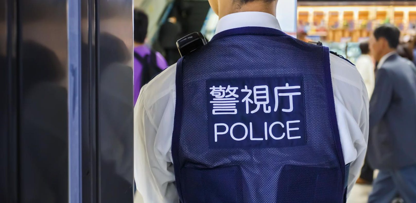 Japaner wollte Auto voller Undercover-Cops stehlen