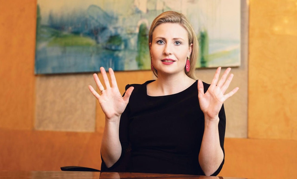 Frauenministerin Susanne Raab hat momentan 10 Rollen Toilettenpapier daheim.