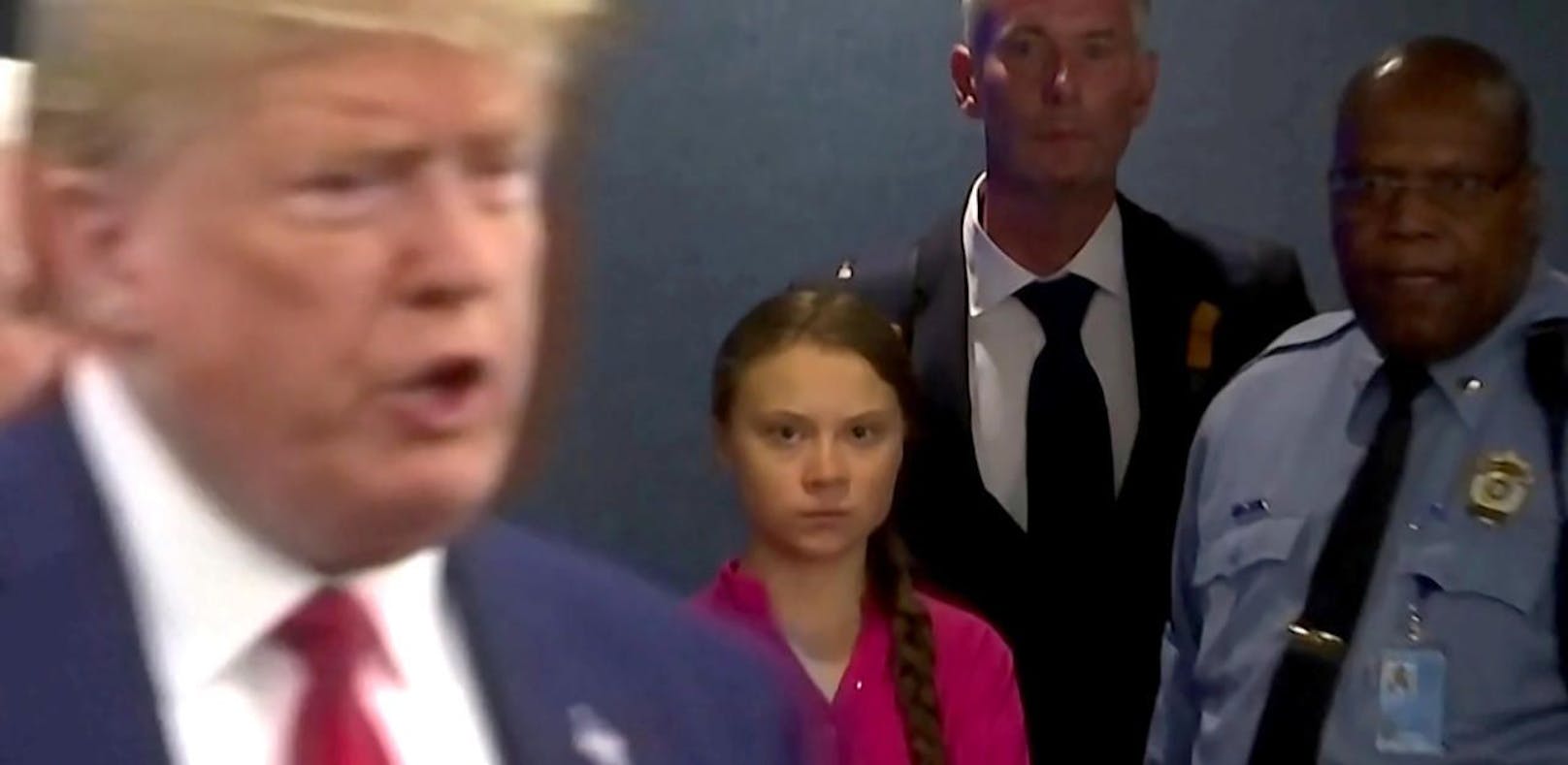 Dieser Blick ging um die Welt: Klimaaktivistin Greta Thunberg beobachtet die Rede von US-Präsident Donald Trump