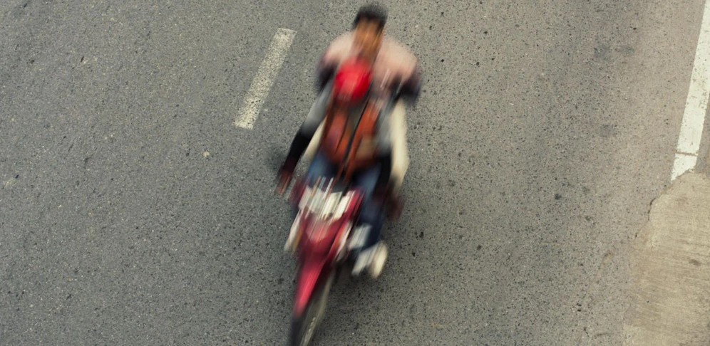 Der 15- und der 12-Jährige flüchteten in Feldkirch (Vorarlberg) mit einem gestohlenen Moped vor einer Polizeikontrolle.