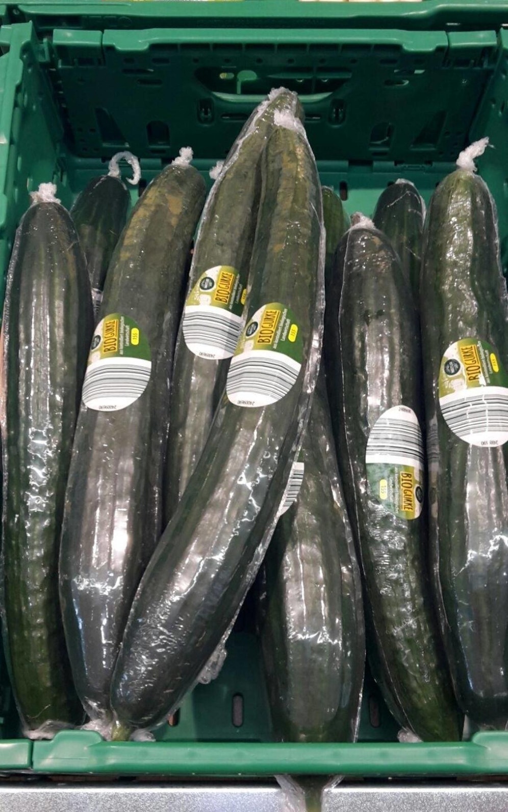 Bio-Gemüse im Plastikgewand: Macht das Sinn?