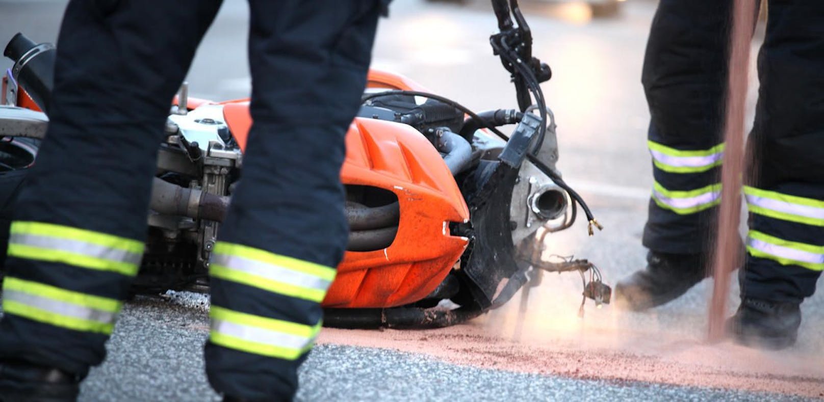 Biker aus Wien und NÖ bei Unfall schwer verletzt