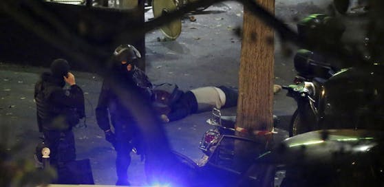 Im November 2015 traf es Paris. Bei islamistisch motivierten Attentaten wurden 130 Menschen getötet und 352 verletzt. Die EU-Kommission will mehr Maßnahmen zur Abwehr solcher Angriffe.