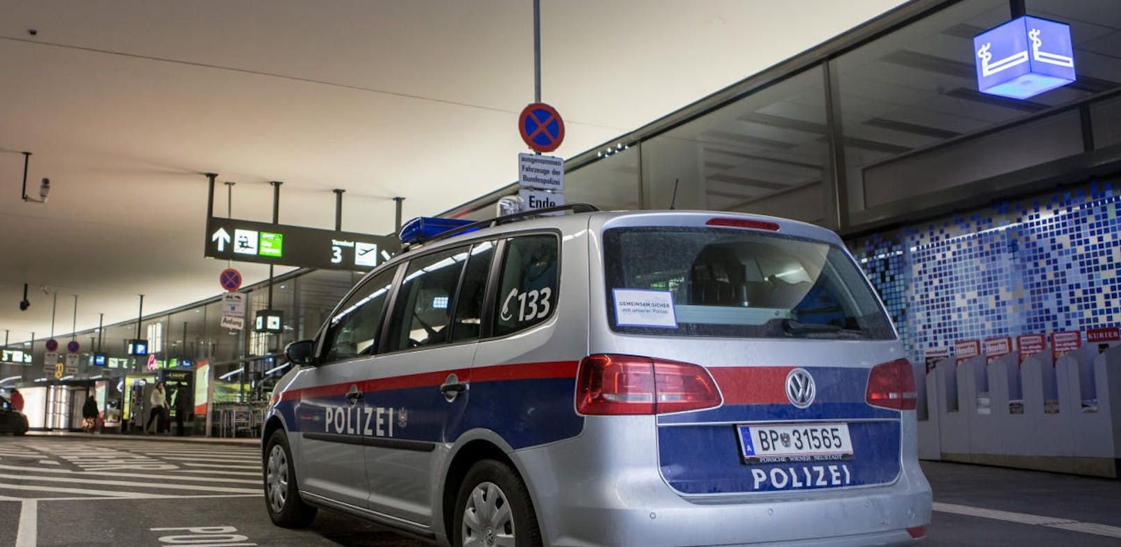 46-Jährige flog am Flughafen Schwechat auf.