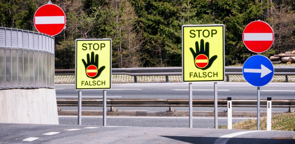 Der 42-Jährige fuhr knapp 6 Kilometer in die falsche Richtung (Symbolbild)