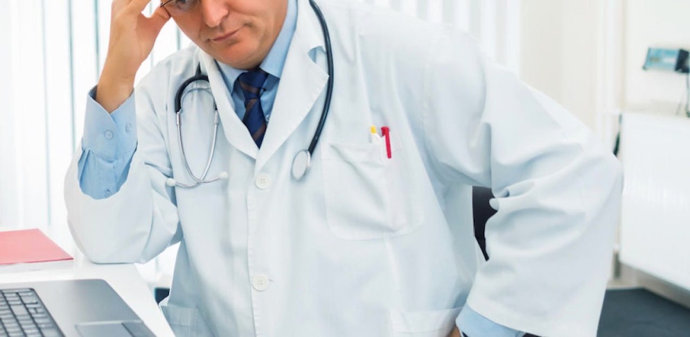 Ein Arzt aus dem Salzkammergut soll sich an mindestens 109 Minderjährigen vergangen haben.