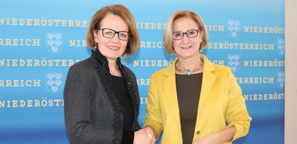 Landeshauptfrau Johanna Mikl-Leitner und Landesrätin Christiane Teschl-Hofmeister (l.).