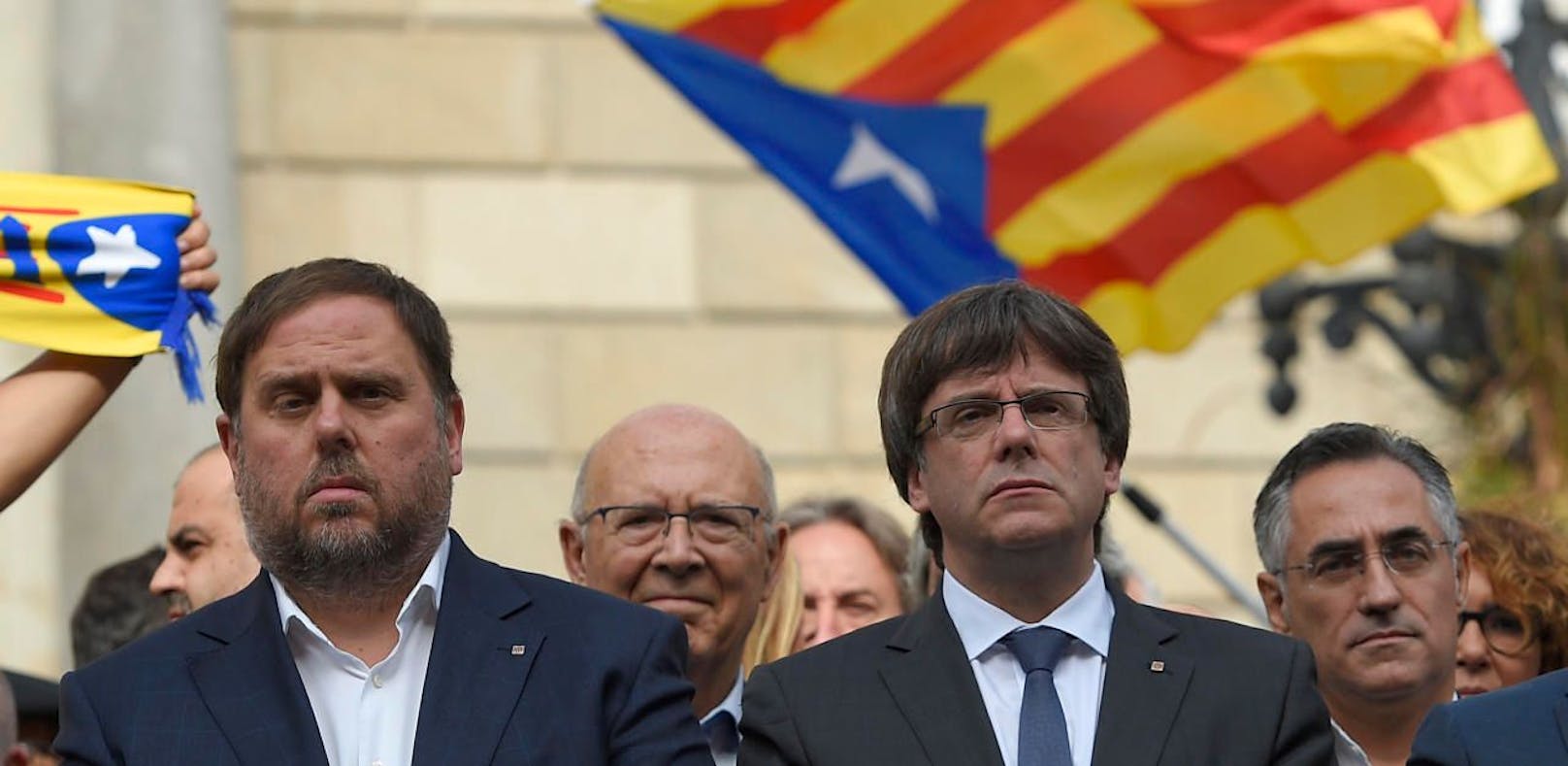 Carles Puigdemont attackiert scharf in Richtung Spaniens König.