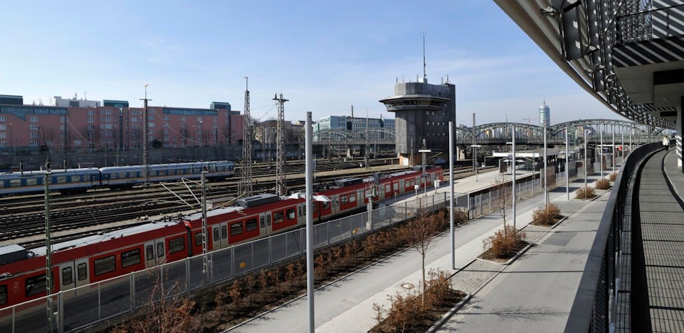 Der Unfall passierte an der Hackerbrücke in München
