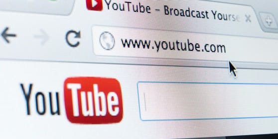 Schluss mit Fake News und gefährlichen Verschwörungstheorien.