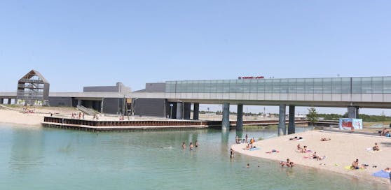 Hier trieb die Leiche im Wasser. Drei Jugendliche alarmierten die Polizei.