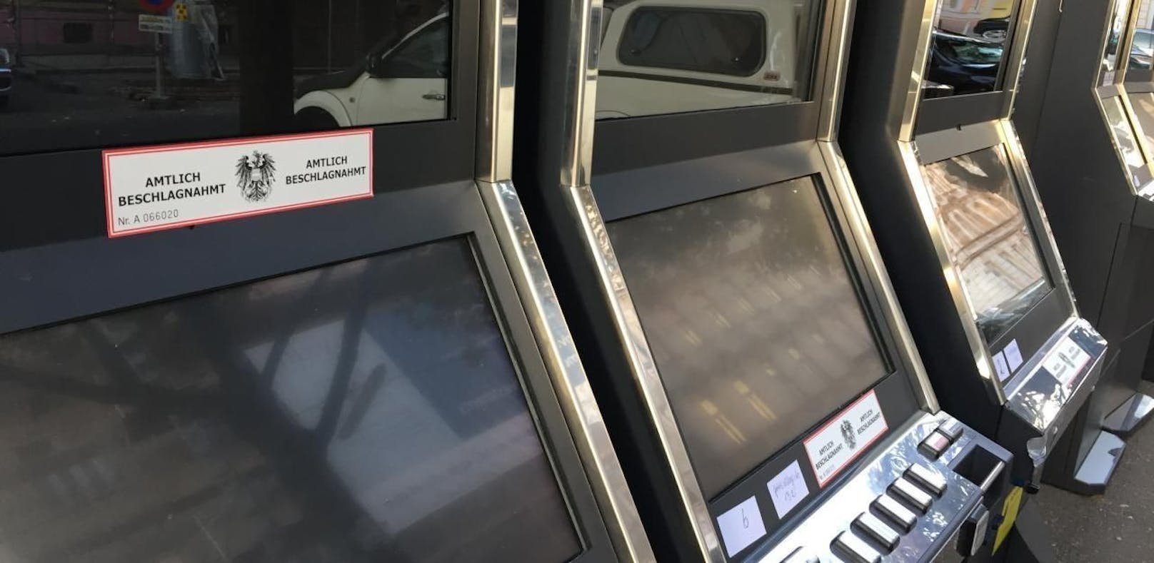 Illegales Glücksspiel: Polizei stellt 6 Automaten si...
