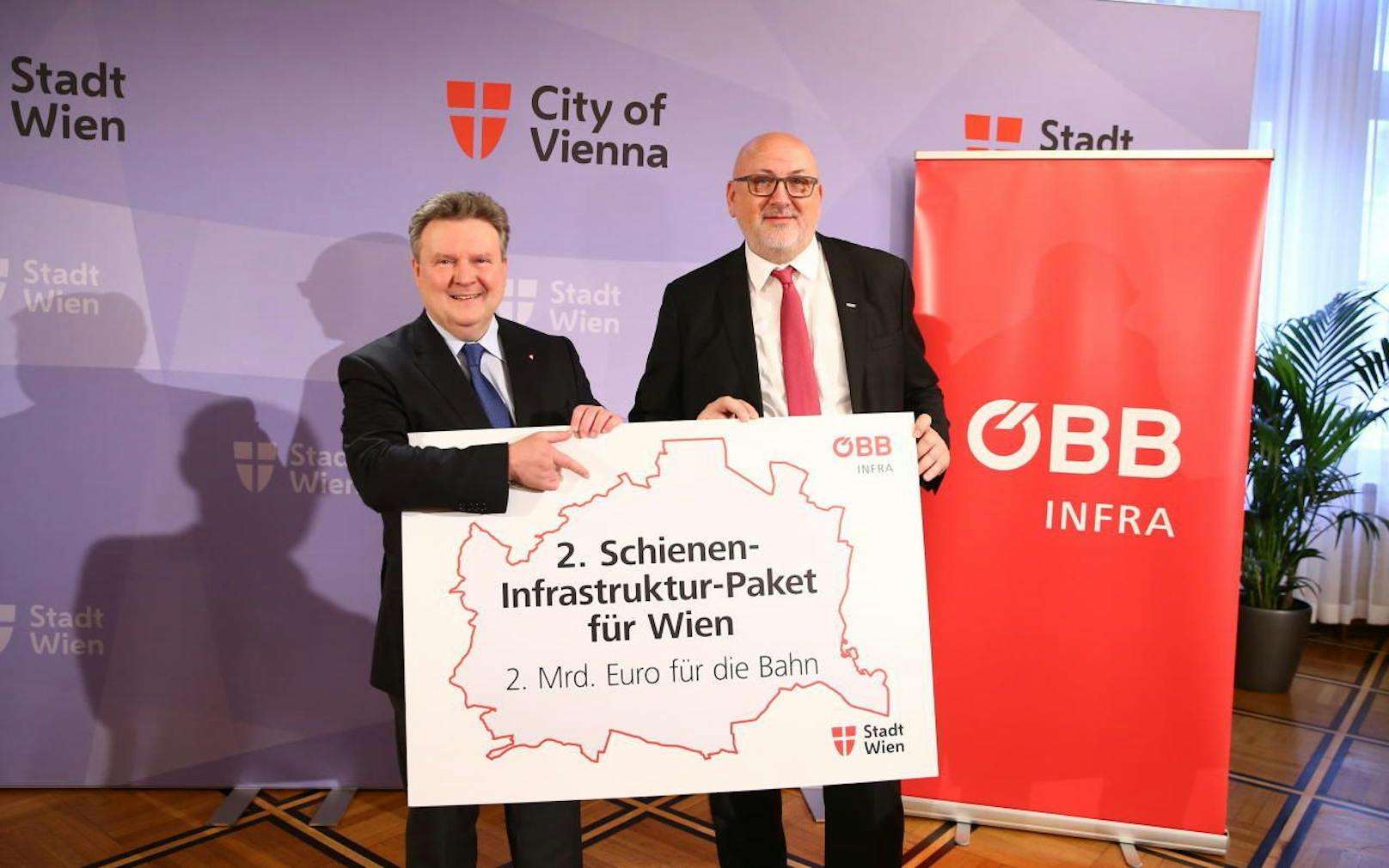 2 Mrd. Euro für den Ausbau des S-Bahnnetzes: (v.l.n.r.) Wiens Bürgermeister Michael Ludwig und ÖBB-Geschäftsführer Andreas Matthä