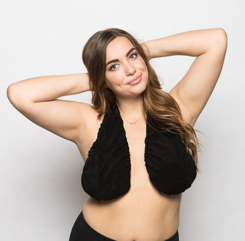 Die Ta-Ta Towels sind eine Innovation auf die viele Frauen mit großer Oberweite gewartet haben (Foto: tatatowel.com) 