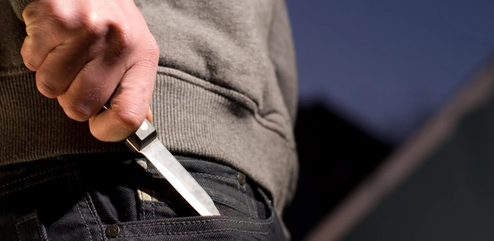 Ein 21-Jähriger fügte seinem Kontrahenten eine Stichwunde mit dem Messer zu. (Symbolbild).