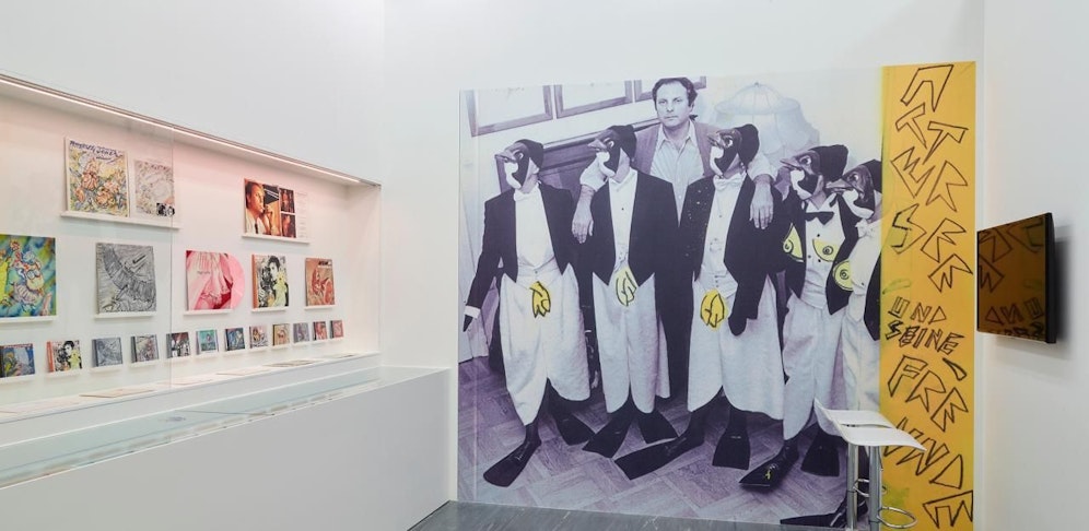 Ausstellungsansicht: "ATTERSEE. Feuerstelle" 